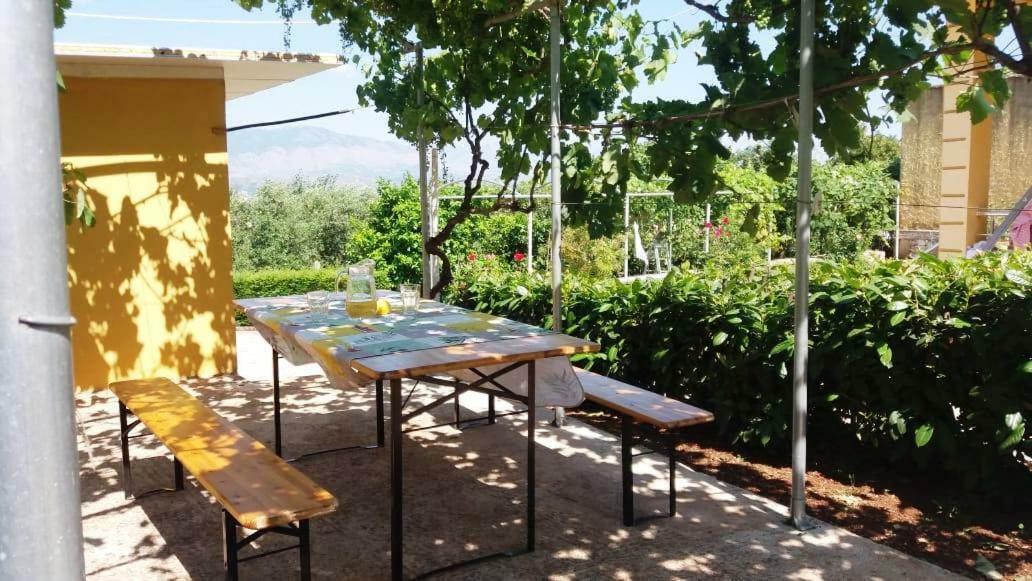Village Home Next To The Sea Sarandë エクステリア 写真